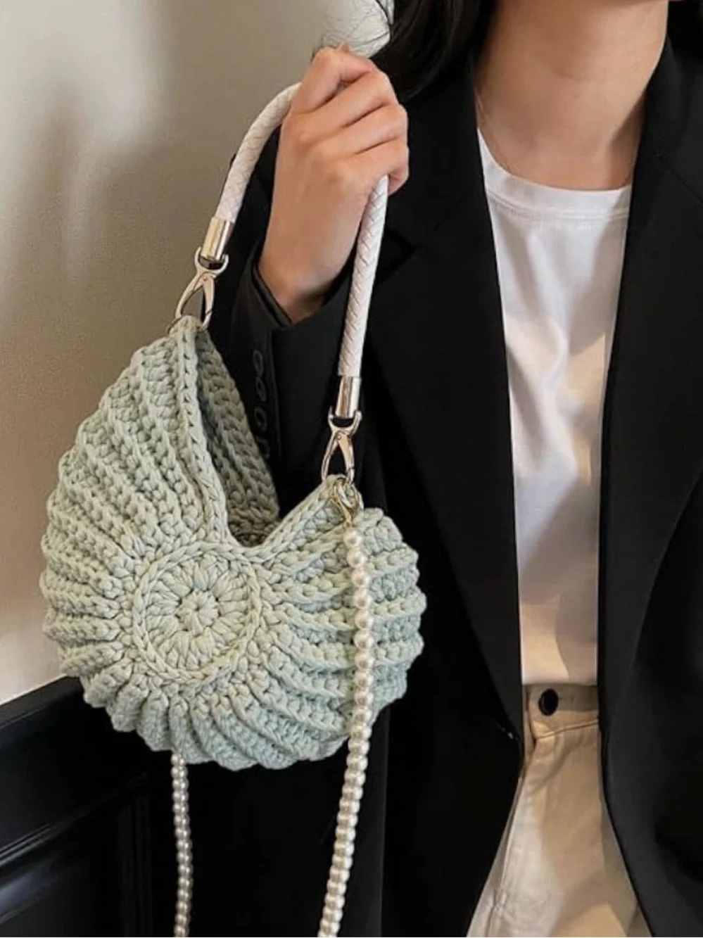 Crochet Seashell Purse Round Crochet Shoulder Bag in Light Blue with Pearl Stra